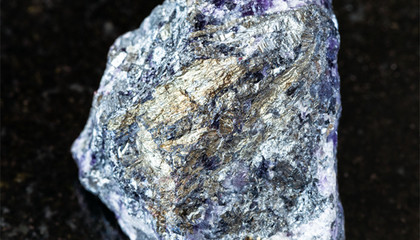 礦石金與黃金 從原始礦物到精煉貴金屬的全面解析